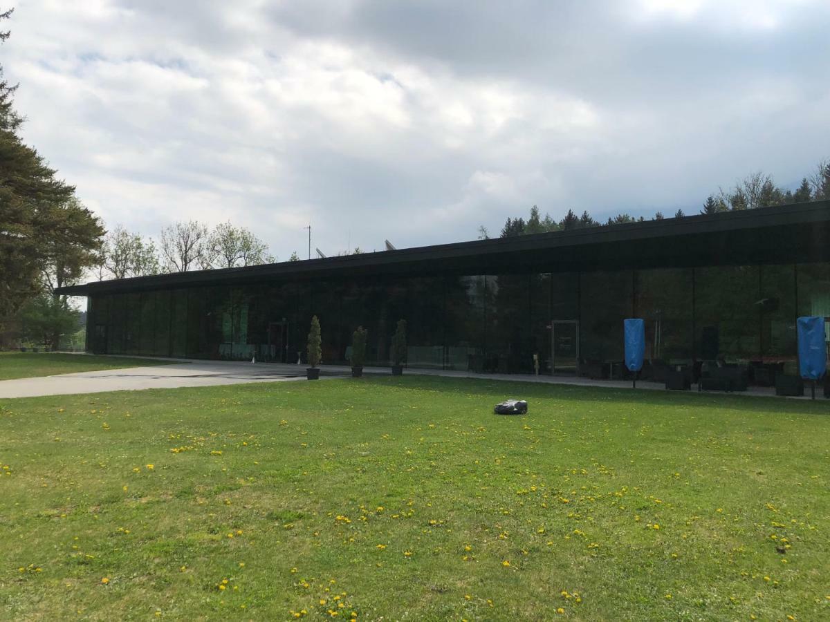 Gisi Apartmán *